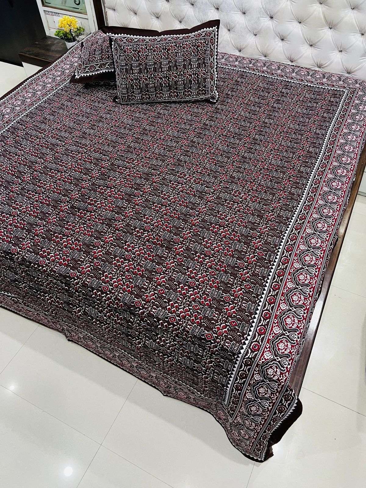 Daabu Print Double Standard Size Bedsheet with 2 Zipped Pillow Cover(90 inches by 108 inches)