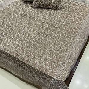 Daabu Print Double Standard Size Bedsheet with 2 Zipped Pillow Cover(90 inches by 108 inches)